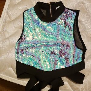 Cross faded crop top